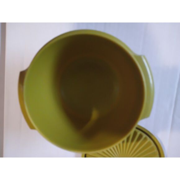 Tupperware Servalier Container Bowl w/ Lid 886-17 - Picture 5 of 8